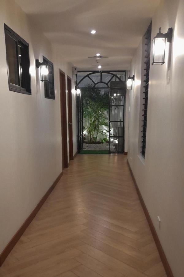 Aurora Suites Pasay Exterior photo
